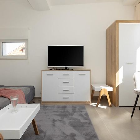 Sloneczna Apartment Mielno Uniescie By Noclegi Renters Exterior photo